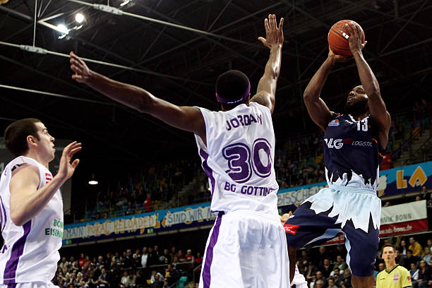 到了巨大的 到了巨大的