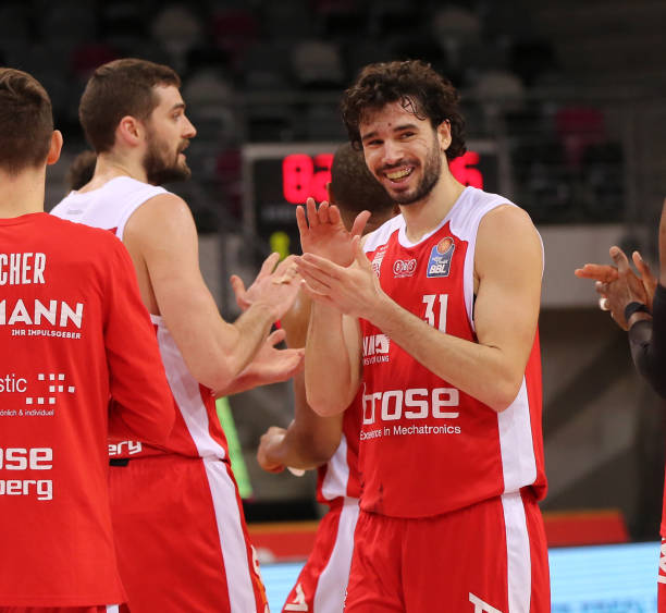 的储料系统 的储料系统